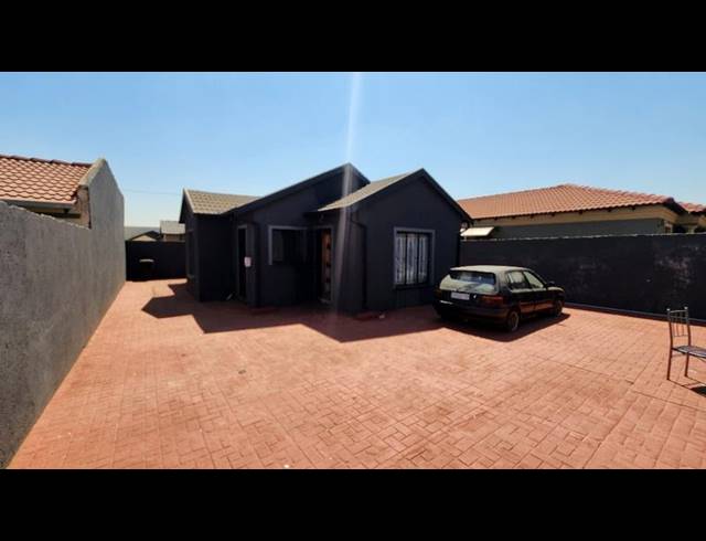 3 BEDROOM HOUSE FOR SALE IN DAWN PARK